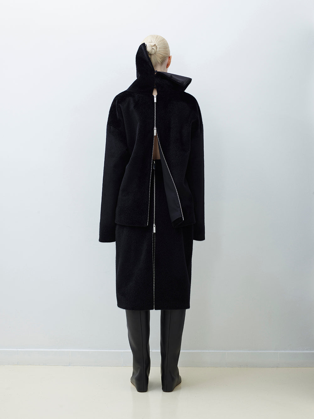 Back-Zip Detailed Faux-Fur Pencil Skirt