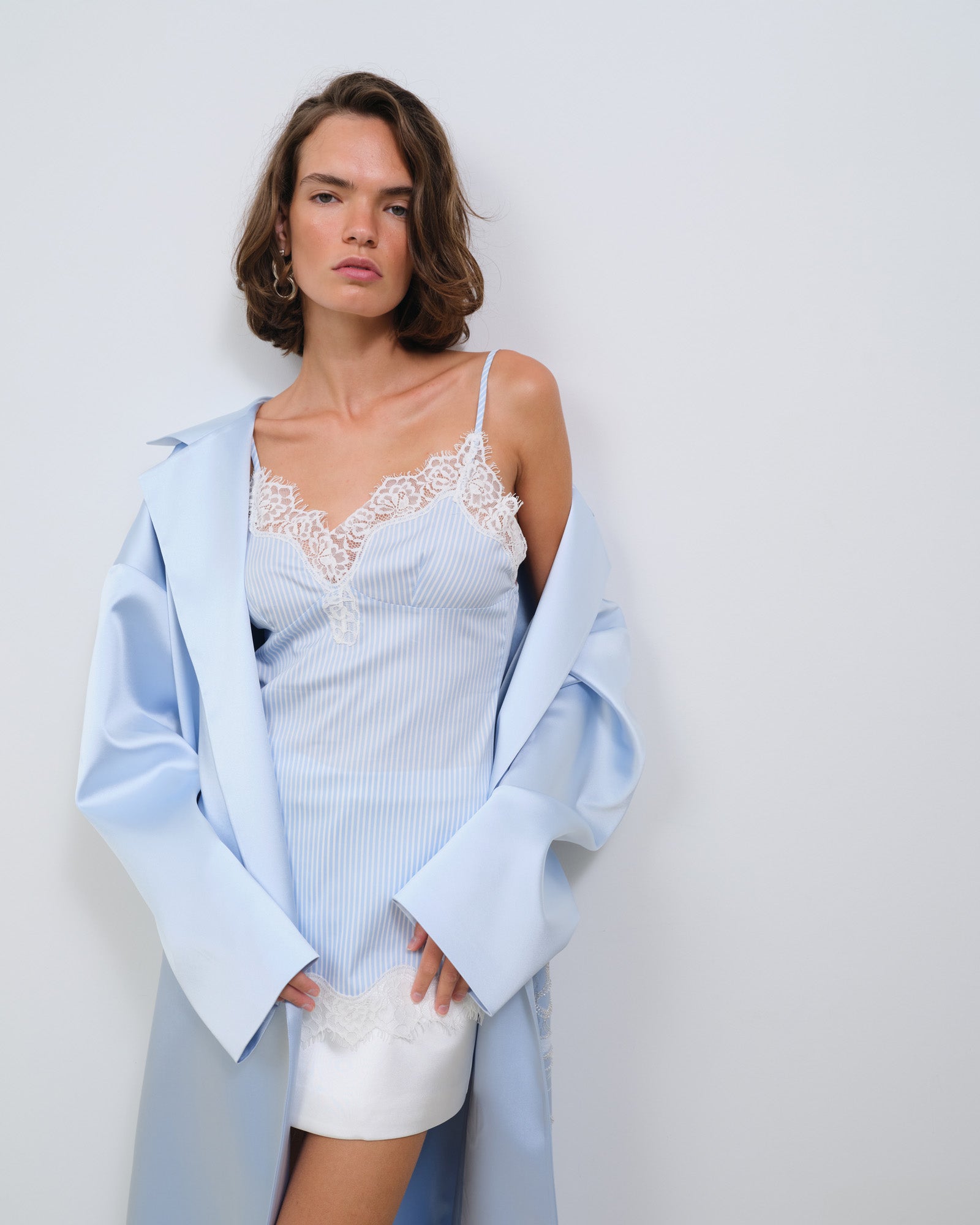 LACE TRIM POPLIN BLOUSE