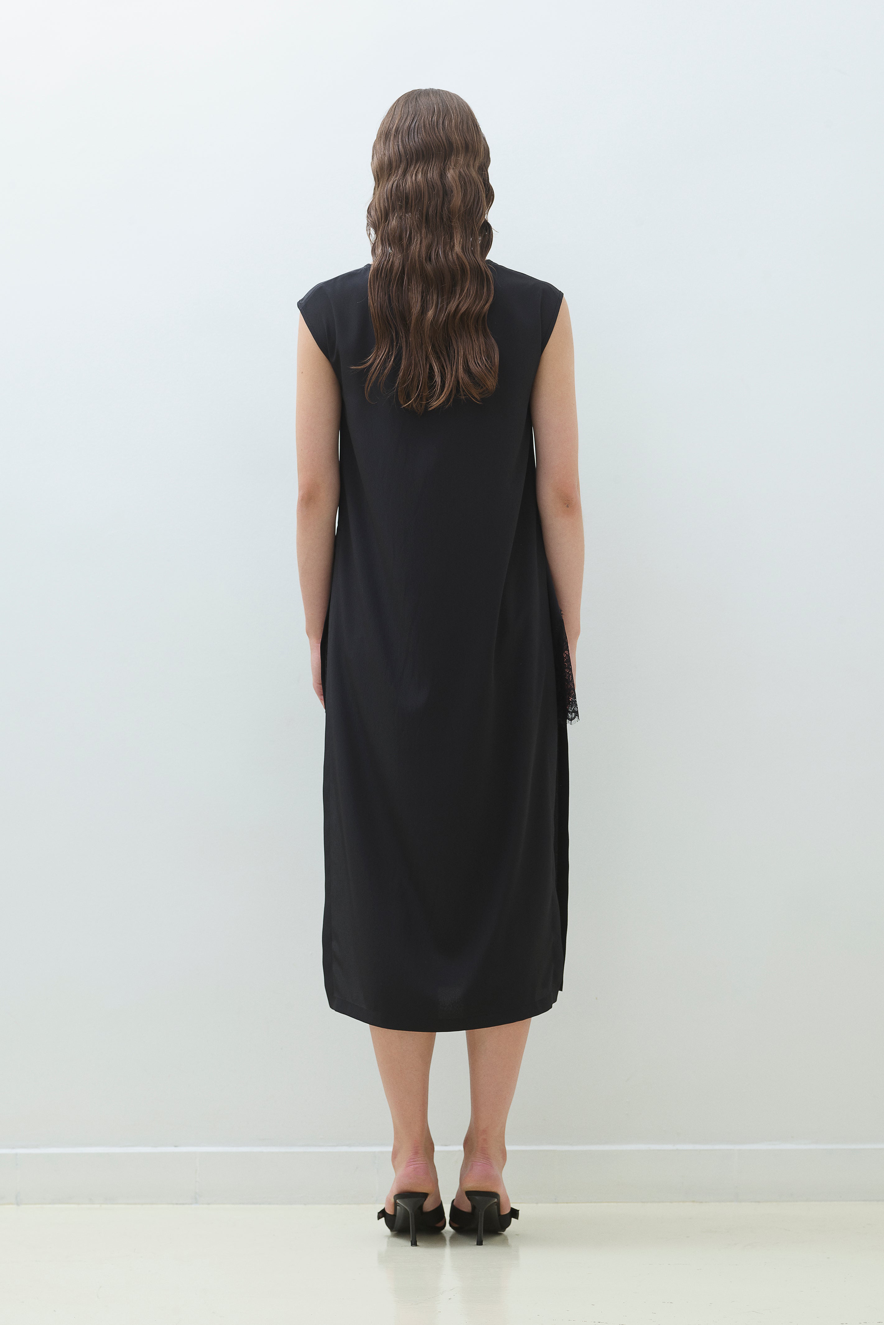 SLEEVELESS TUNIC DRESS WITH SIDE SLEEVES