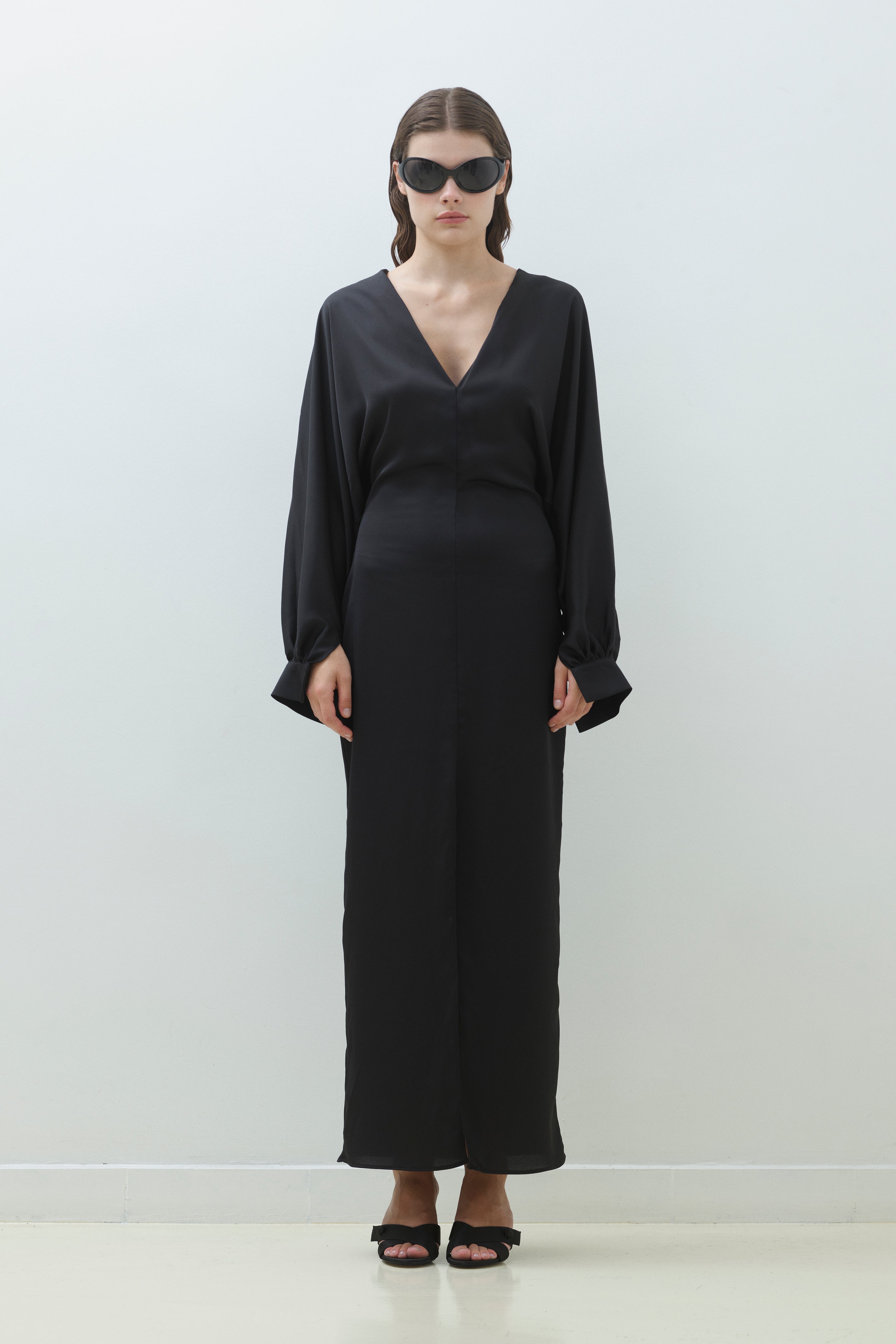 V NECK XUXU DRESS