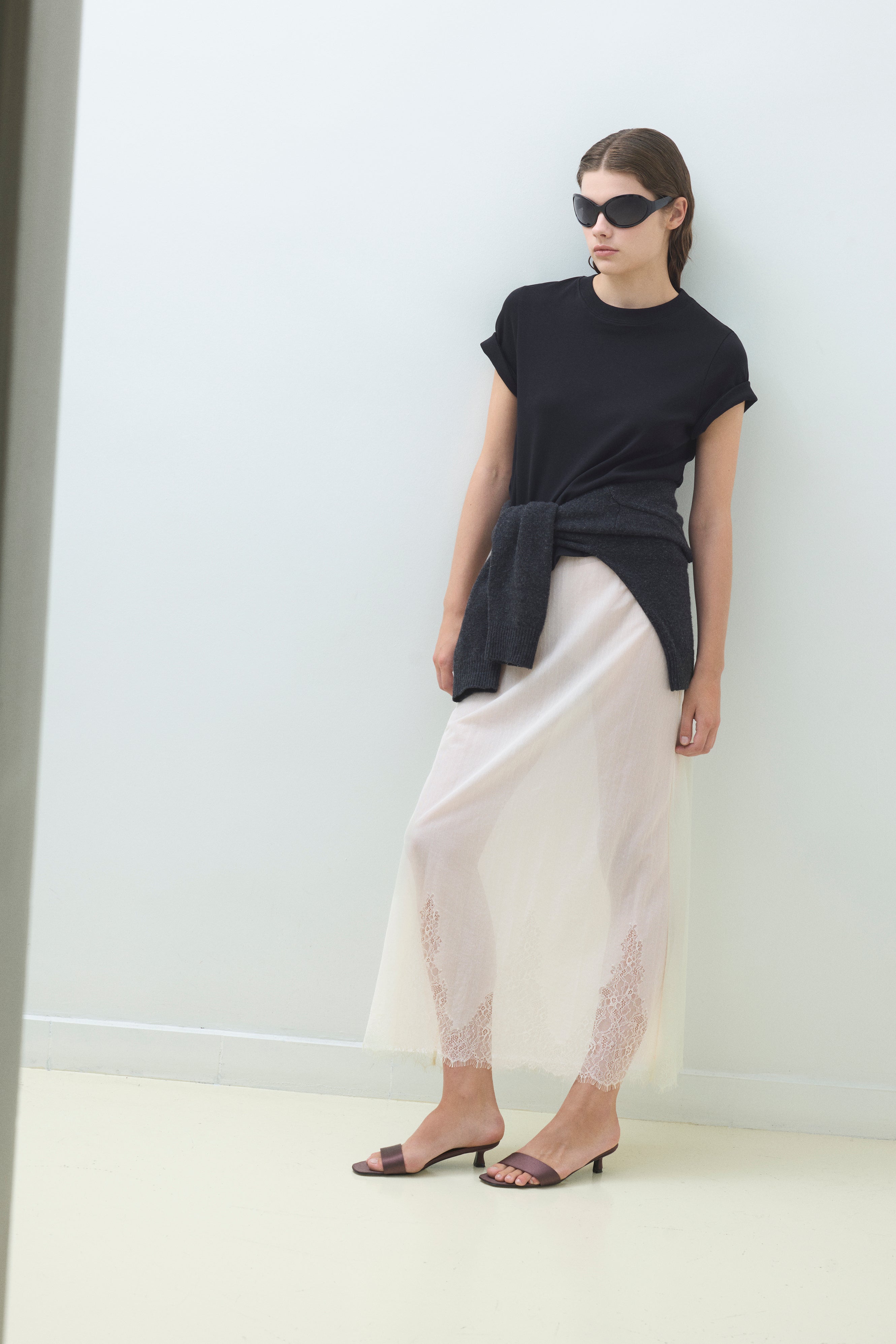 LACE MIDI SKIRT