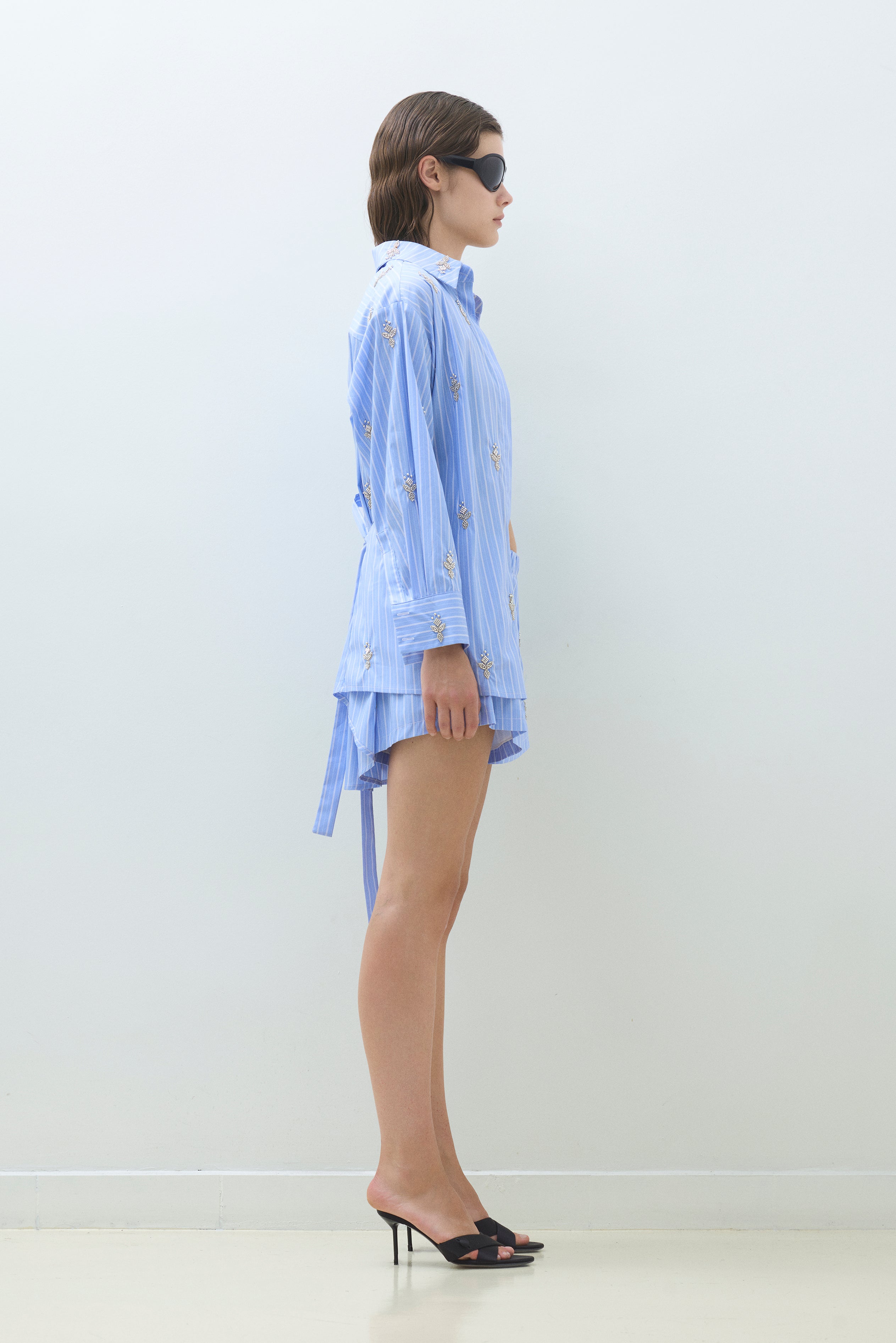 OVERSIZE SHIRT WITH EMBROIDERIES AND BELT