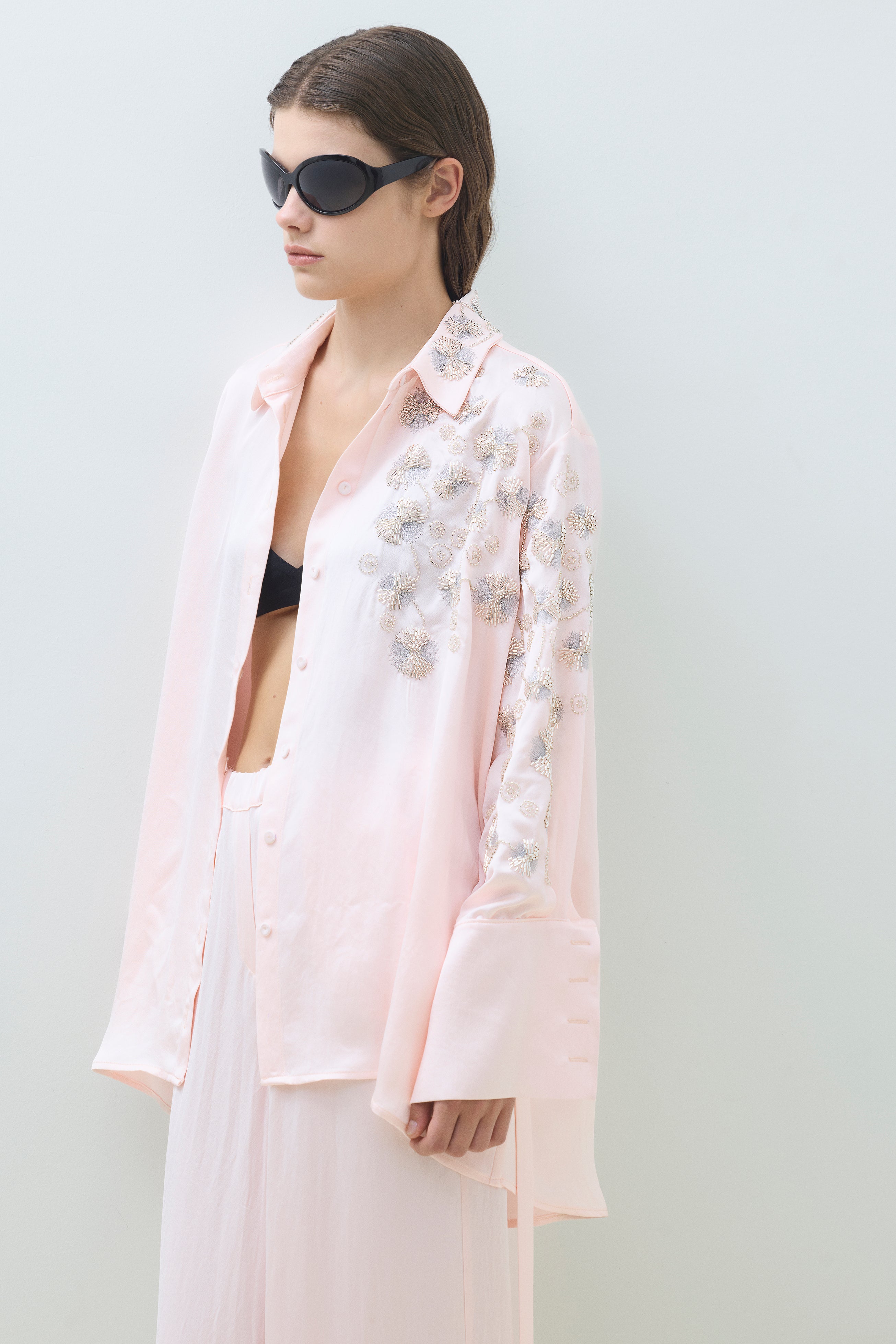 EMBROIDERED OVERSIZE SHIRT