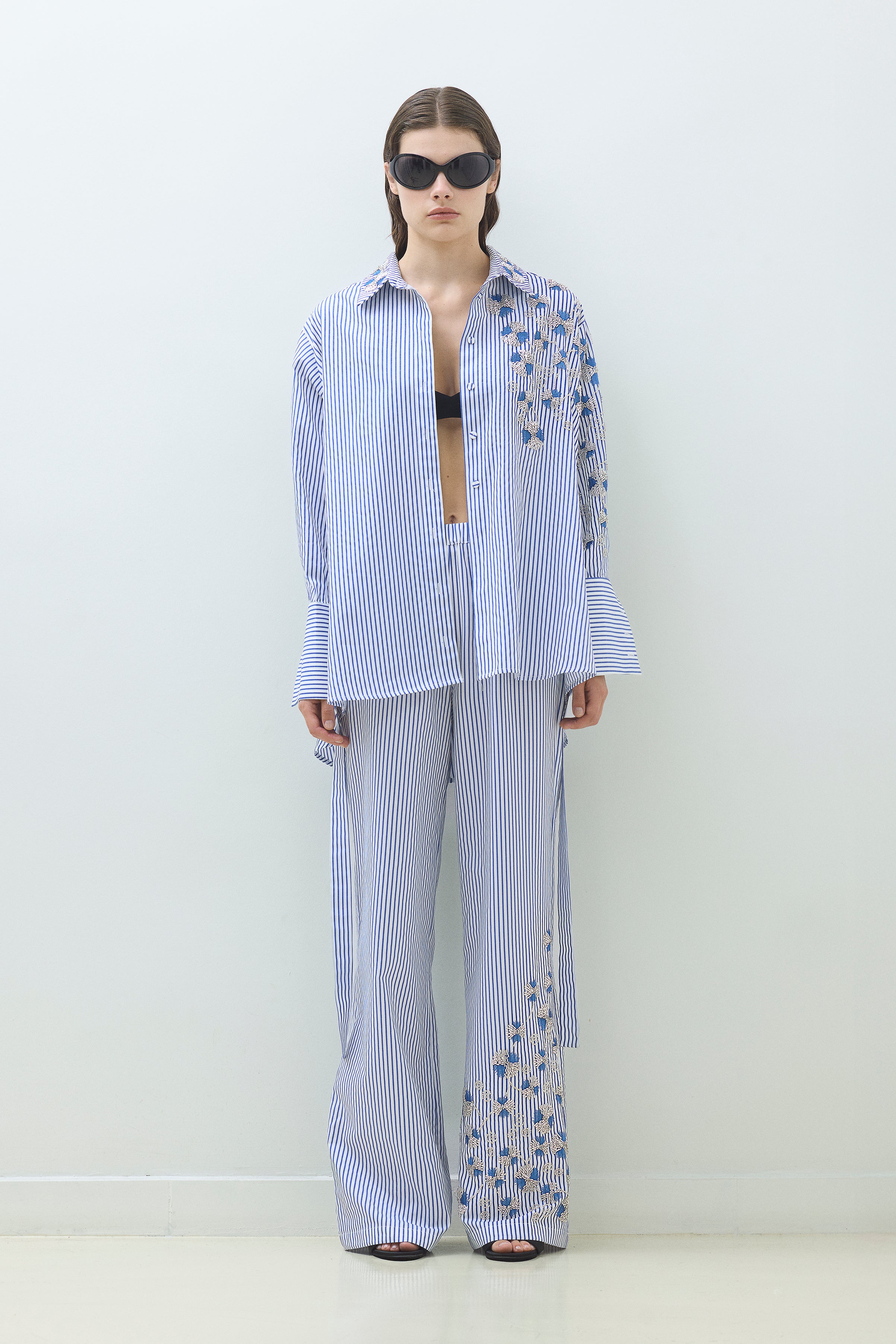 EMBROIDERED OVERSIZE SHIRT