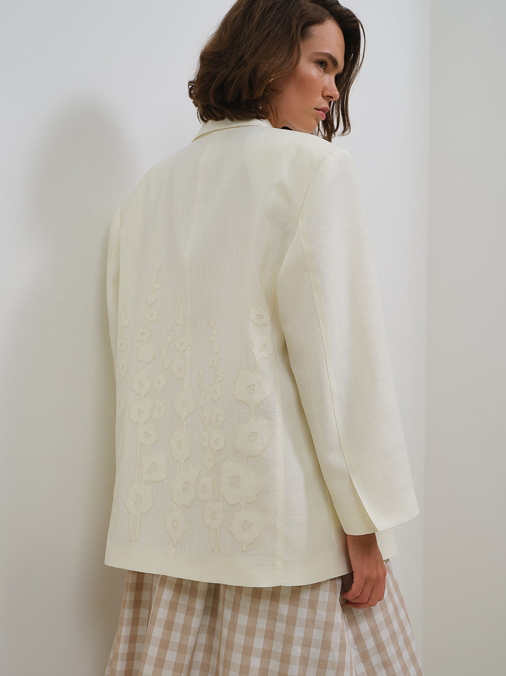 LINEN BLAZER WITH EMBROIDERY