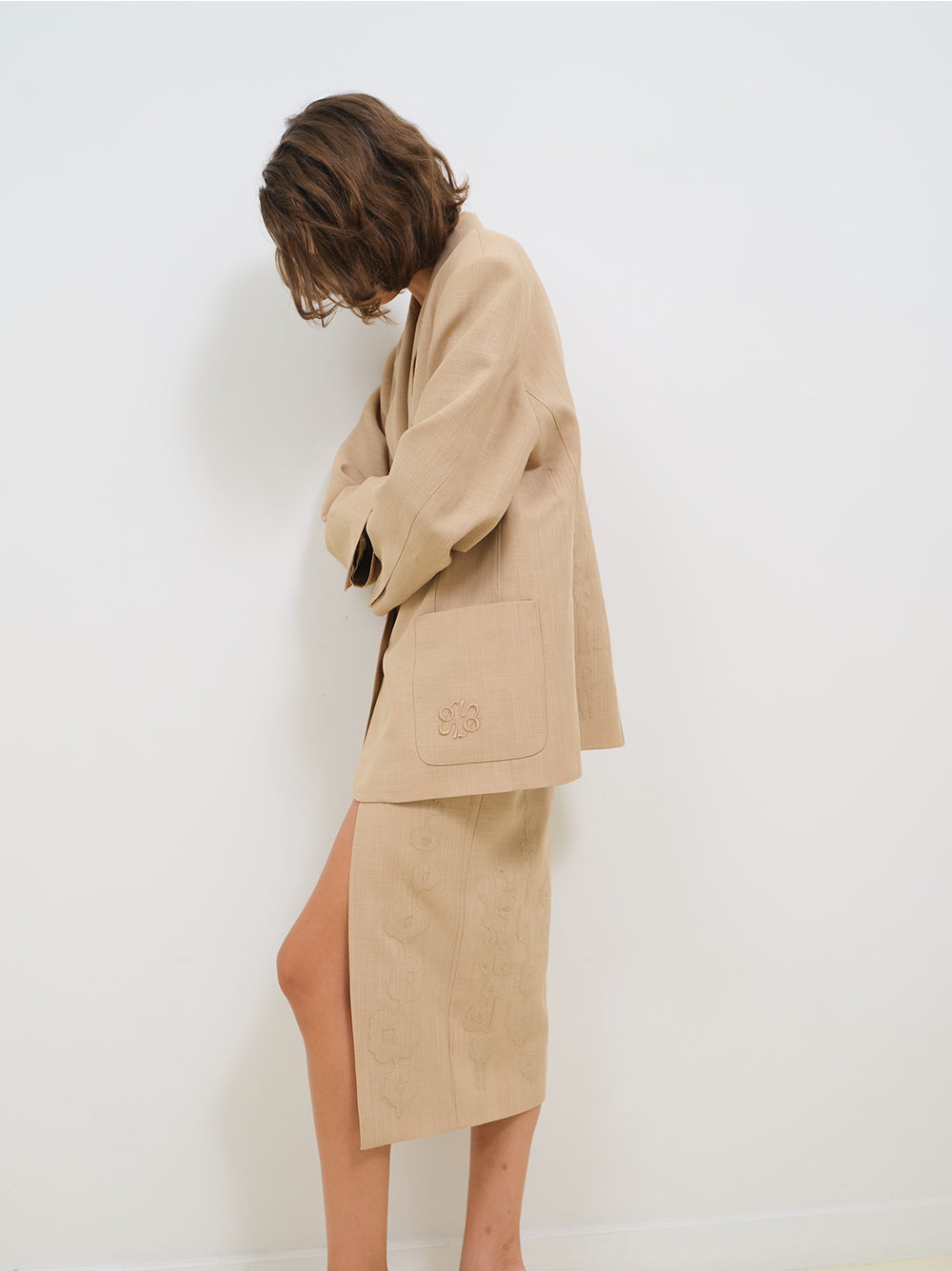 LINEN PENCIL SKIRT WITH EMBROIDERY