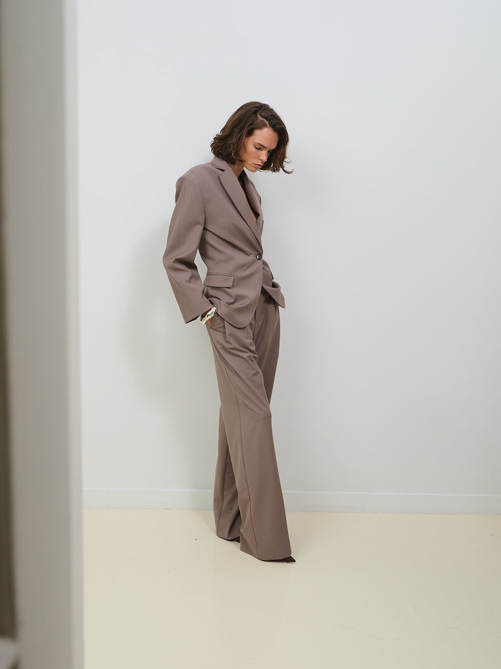 WIDE LEG PLEATED PANTS